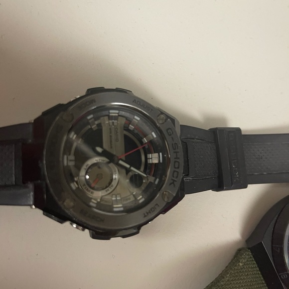Men’s watches. GShock and Diesel. Needs batteries. - Picture 4 of 8